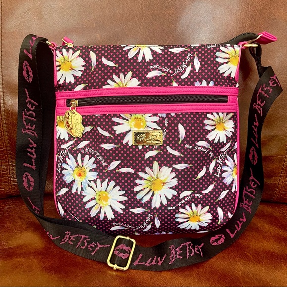 Betsey Johnson Floral Daisies Print Crossbody & Shoulder Bag - Picture 6 of 6
